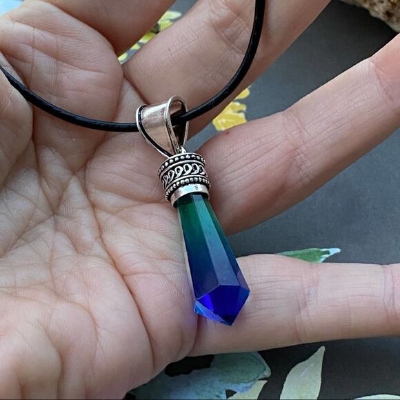 Bi-Color Faceted Tourmaline Point Necklace - Picture 2 of 4